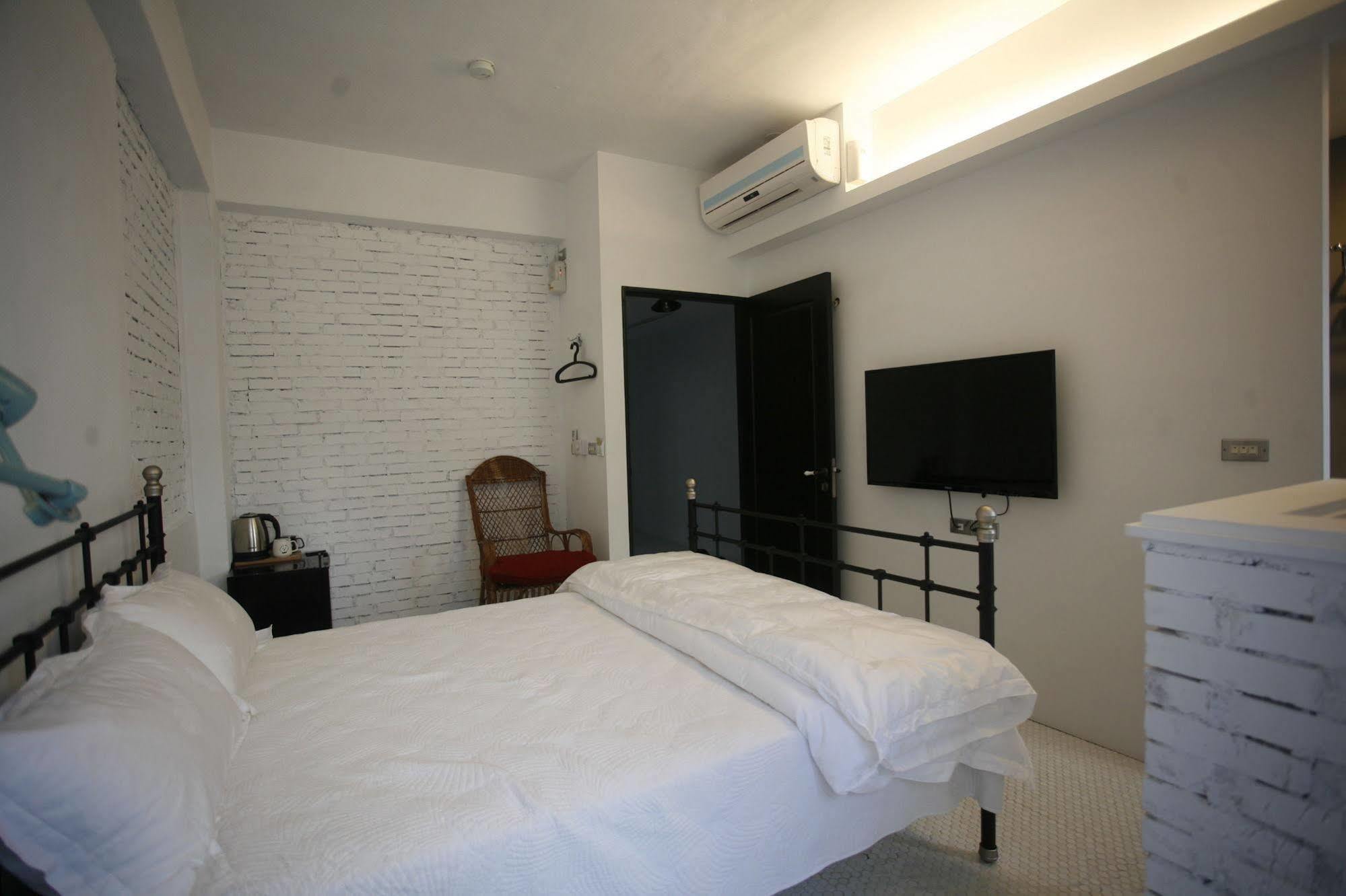 白狗公寓amo B&B市區金三角 東大門夜市 Hualien City Exterior photo